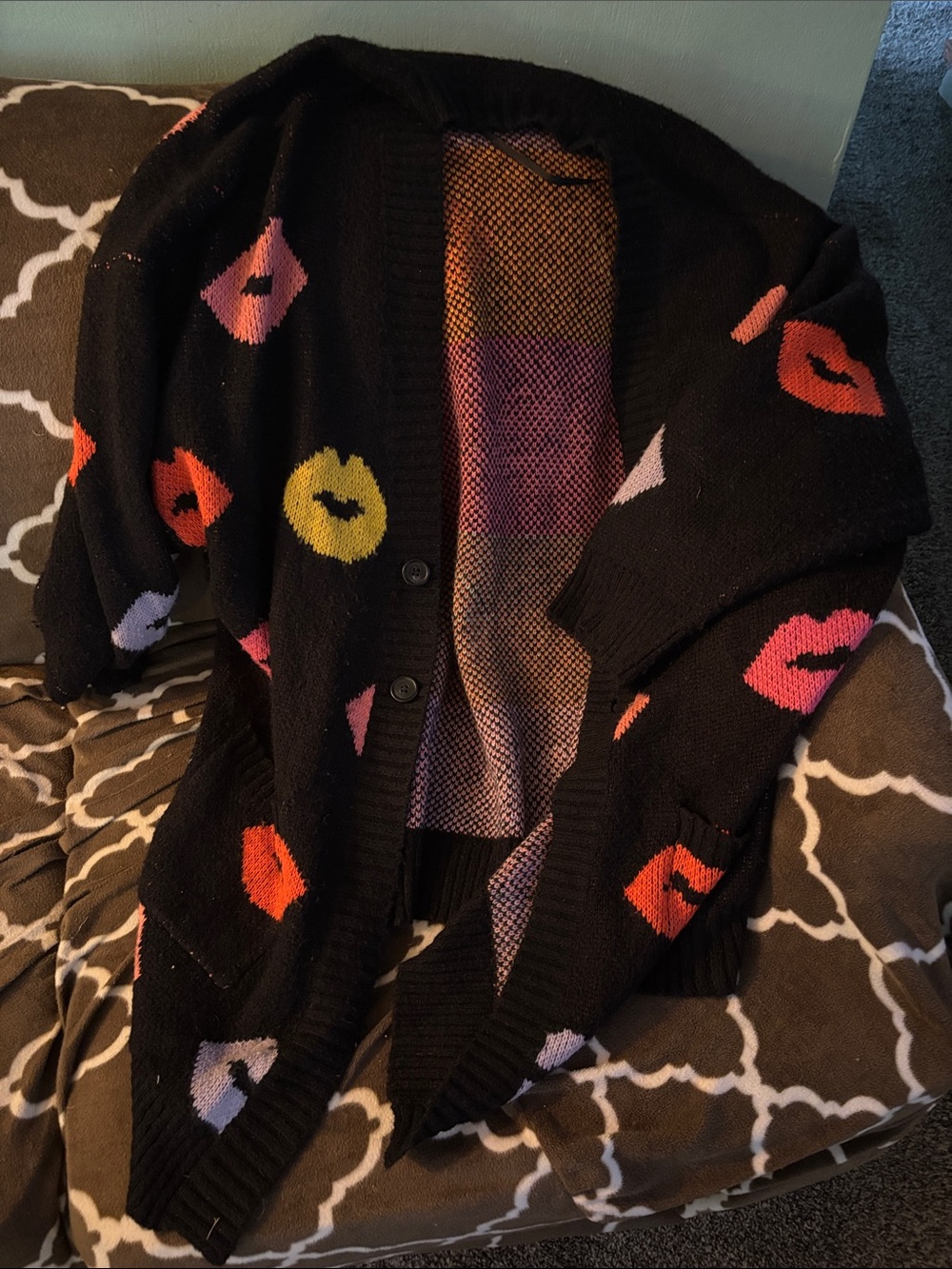 Torrid Cardigan Sweater with Multicolor Lip Print 💋